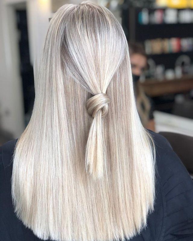 OLAPLEX® N°4P Blonde Enhancer Toning Shampoo Olaplex